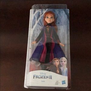 ⭐️Frozen 2 Anna doll